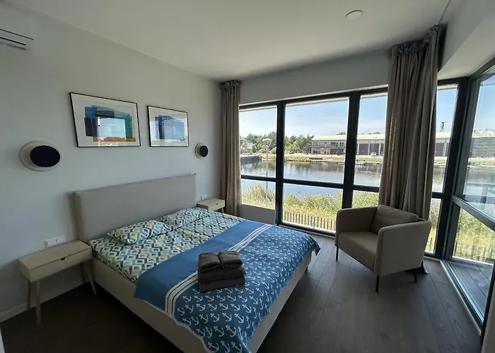 Sea-sight By Sventosios Vartai * פלאנגה